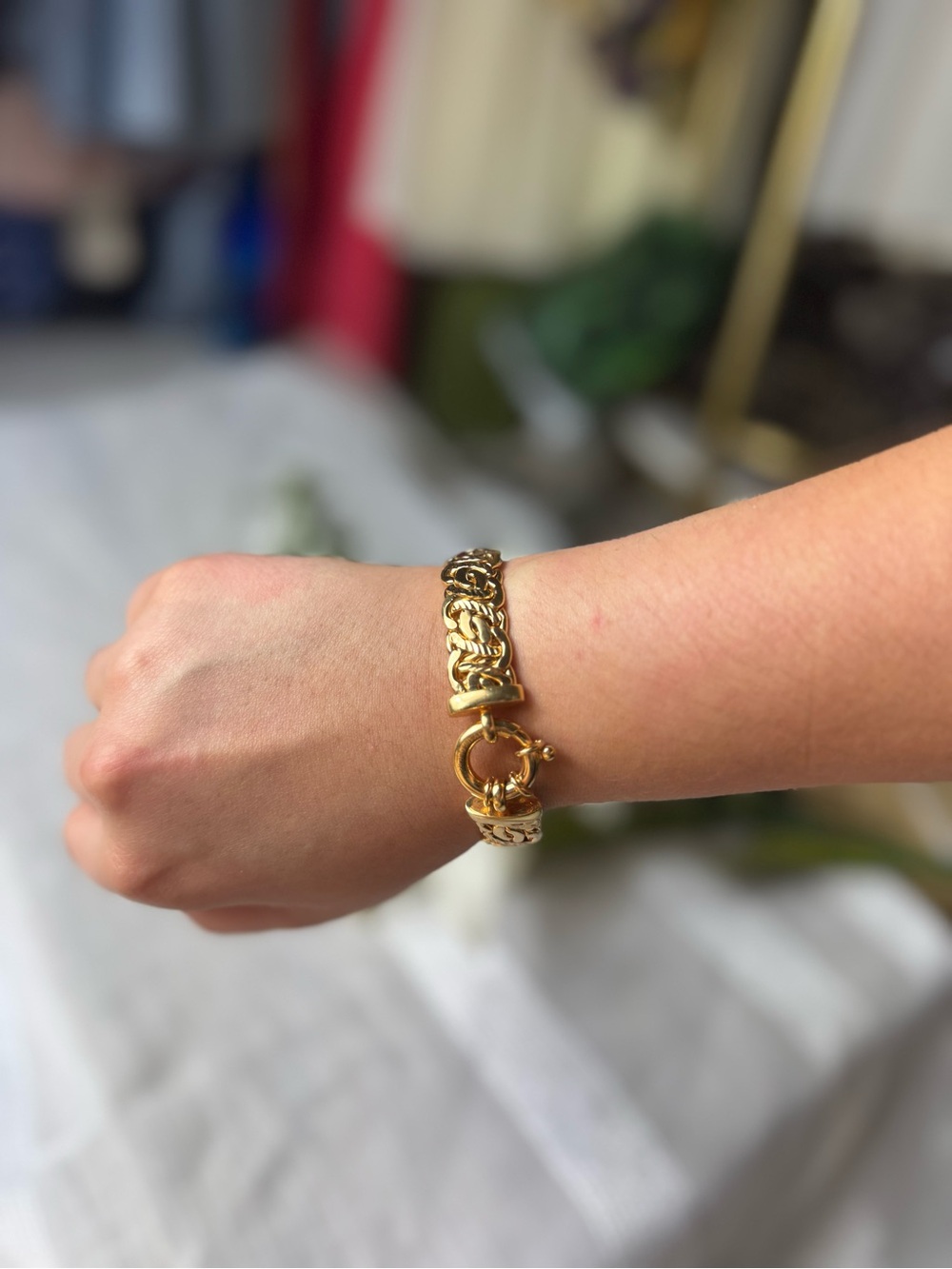 Vintage OTC 18KT Italian Gold Plated Women's Linked Chain Bracelet Toggle Clasp - Picture 6 of 16